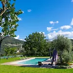 Casa Castanhas - Near Geres Будинок відпочинку