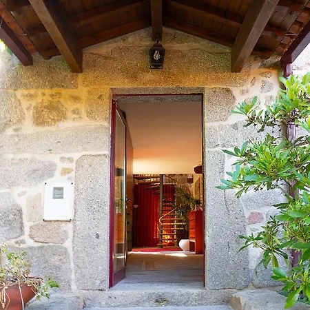 Casa Castanhas - Near Geres * ブラガ